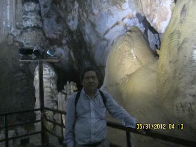 TK040- Bên Trong "Động Thiên Đường"