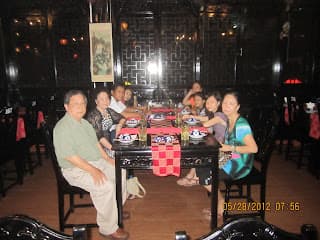 Họp Mặt -Giã Từ