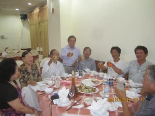 Họp Mặt -Giã Từ