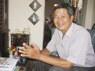 Bầm Giập Một Bài Thơ (Giai Thoại)