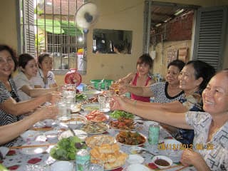 Họp Mặt -Giã Từ