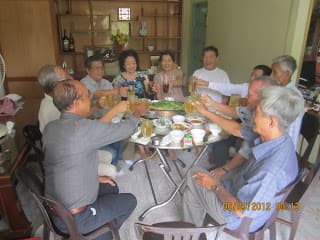 Họp Mặt -Giã Từ