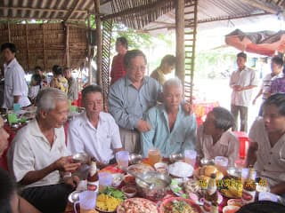 Họp Mặt -Giã Từ